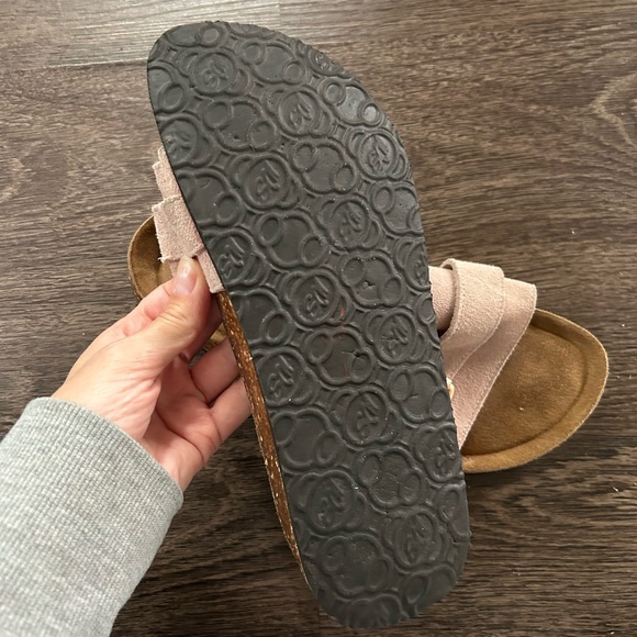 Softmoc lilac suede slide in size 9 - Picture 3 of 5